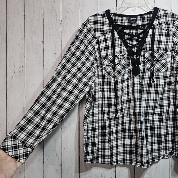 Torrid Women's Black & White Check Cotton Lace Up Pockets Long Sleeve Size 1X. - Picture 5 of 9